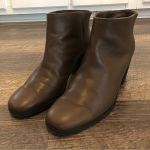 Rachel Comey Mars leather ankle boots in beige/brown- size 7